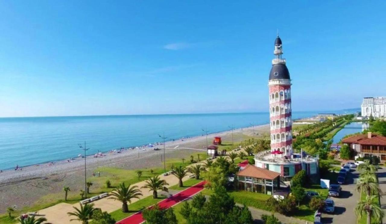 Lux Apartaments Batumi Eksteriør bilde