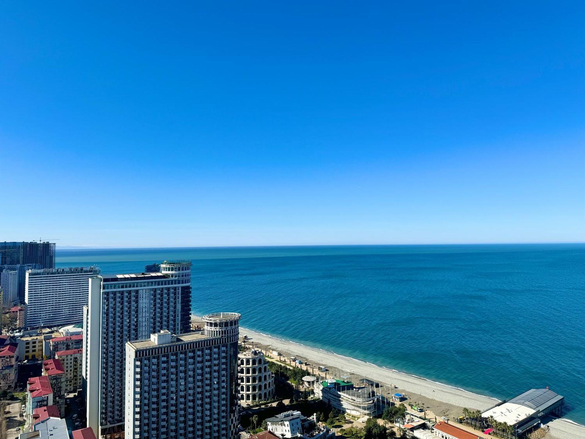 Lux Apartaments Batumi Eksteriør bilde